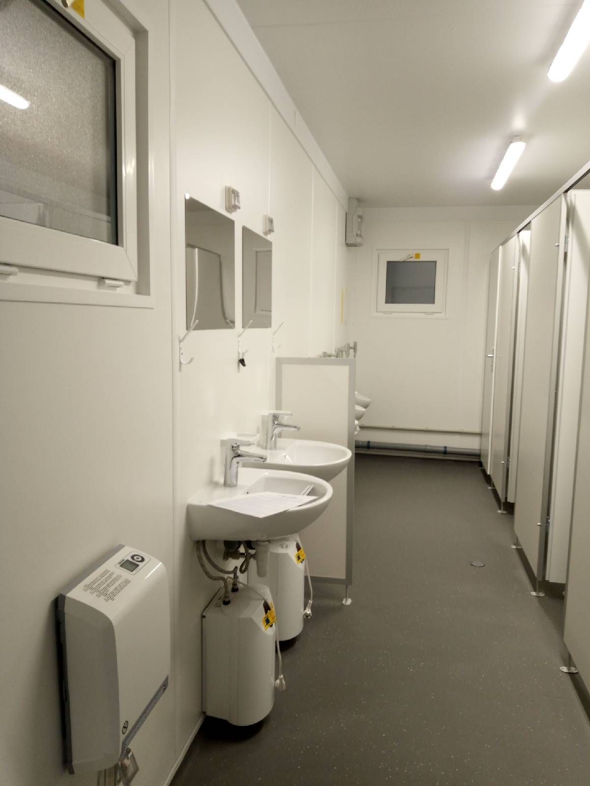 20' Herren WC-Container