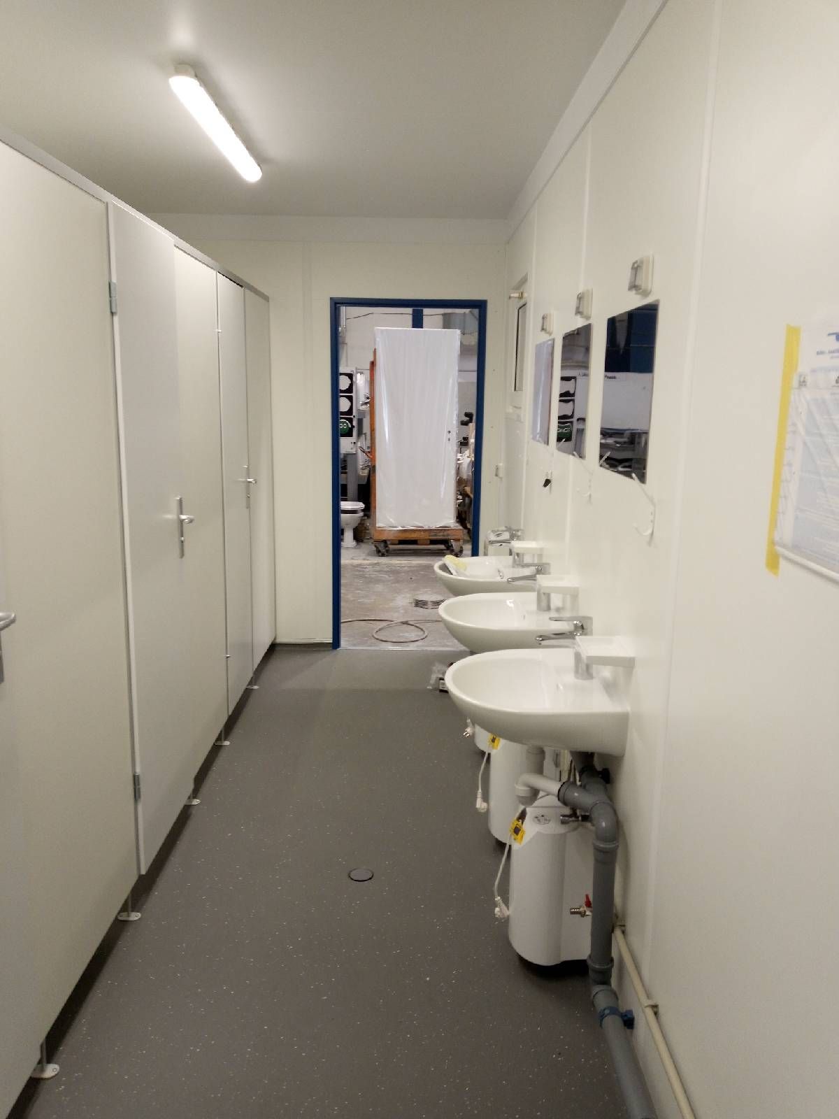 20' Damen WC-Container