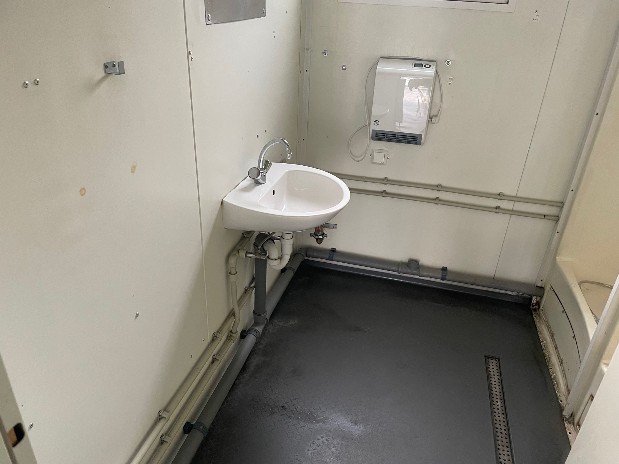 20' Dusch-/WC-Container