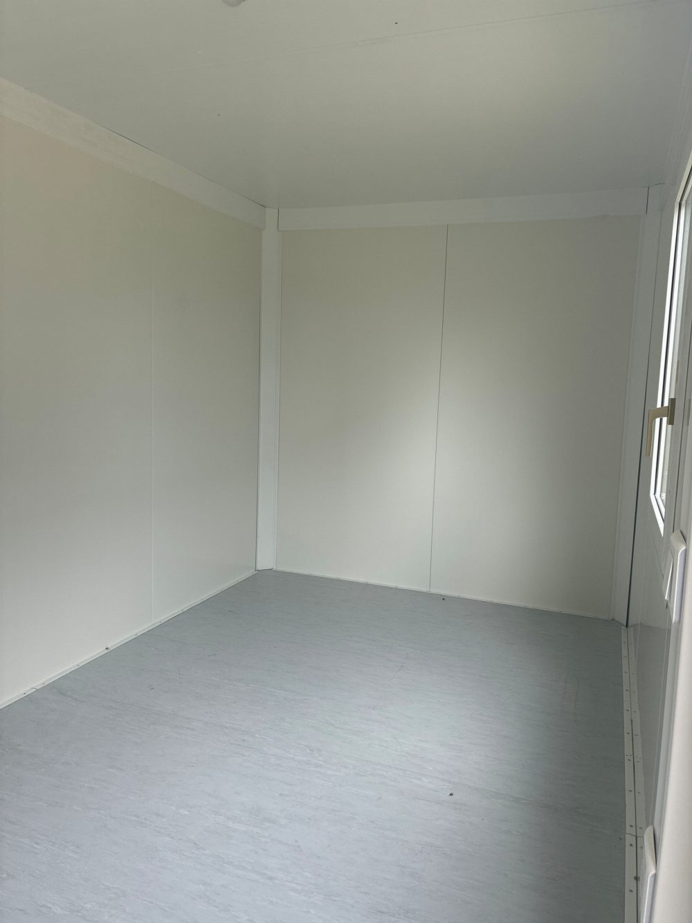 Bürocontainer CONTAINEX BASIC Line 20'