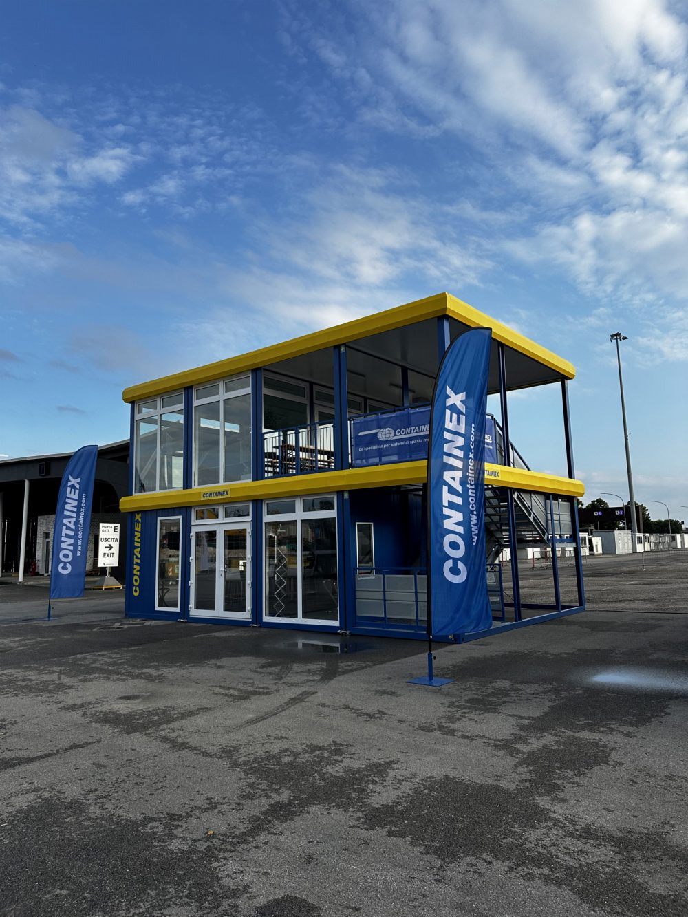 8x20' Gebrauchtcontaineranlage