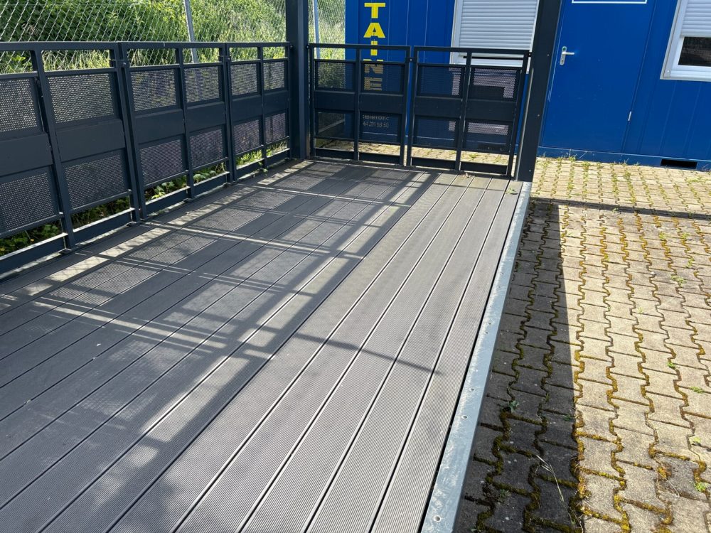 Terrassencontainer mit Dach 20' (Breite 8') CONTAINEX PLUS Line